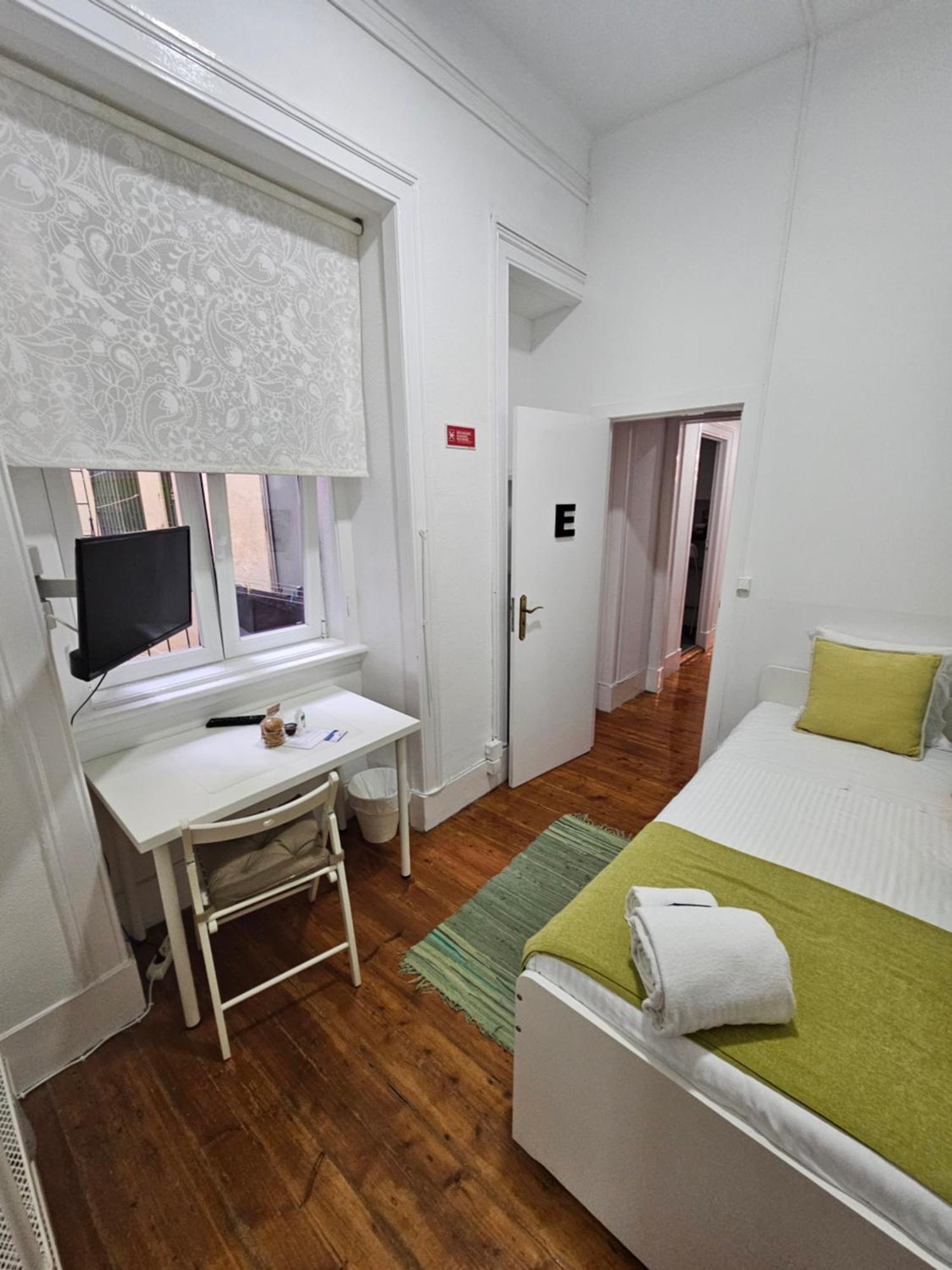 Almirante Guesthouse Lisbon Room photo